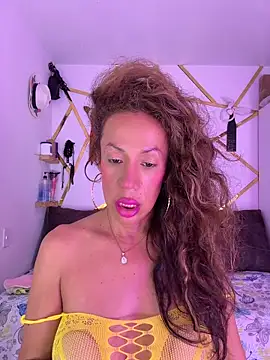 Snapshot of YOURSDEBORA chatting on June 21, 2026, 7:38 pm YOURSDEBORA online show from June 21, 2026, 7:38 pm