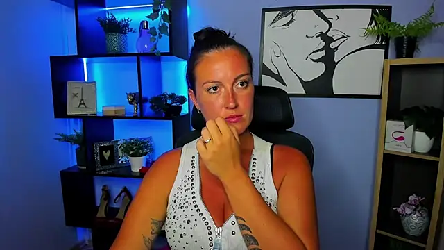Snapshot of FUN_AMI chatting on July 28, 2026, 7:39 pm FUN AMI online show from July 28, 2026, 7:39 pm