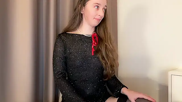 ShySchoolGirl online show from December 20, 2025, 10:39 pm