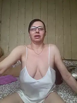 Amberhotqueen online show from March 15, 2025, 3:48 pm