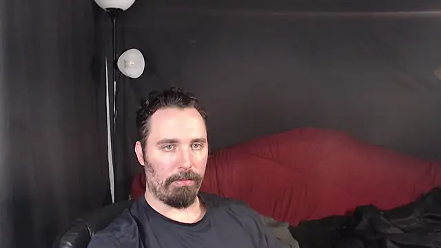 Metalstud online show from February 18, 2025, 4:37 pm