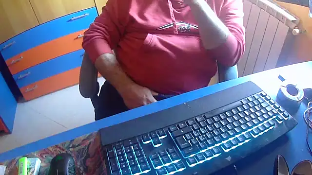 Snapshot of Tango128 chatting on May 9, 2026, 7:24 am Tango128 online show from May 9, 2026, 7:24 am