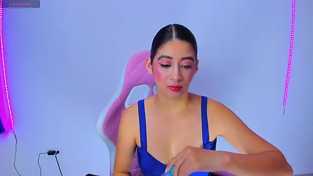 MeganWhite3 online show from March 11, 2025, 6:43 am