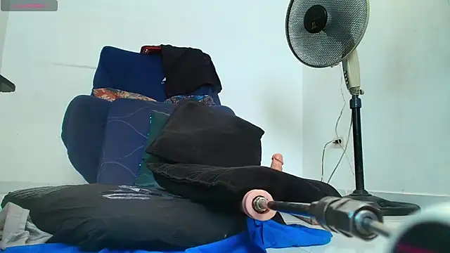 abigail curvy online show from November 14, 2025, 2:27 pm