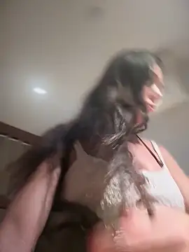 LilliThelo online show from February 21, 2026, 5:41 am