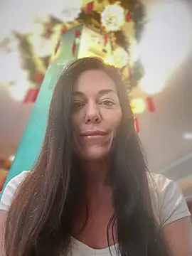 LilliThelo online show from February 27, 2026, 2:00 am