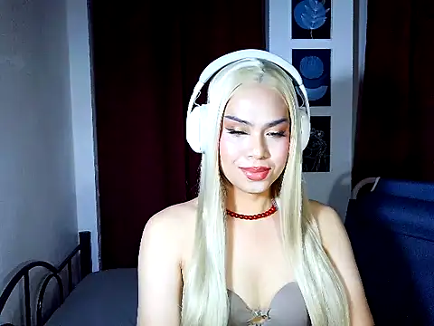Snapshot of MistressLuna1 chatting on March 30, 2026, 5:14 pm MistressLuna1 online show from March 30, 2026, 5:14 pm