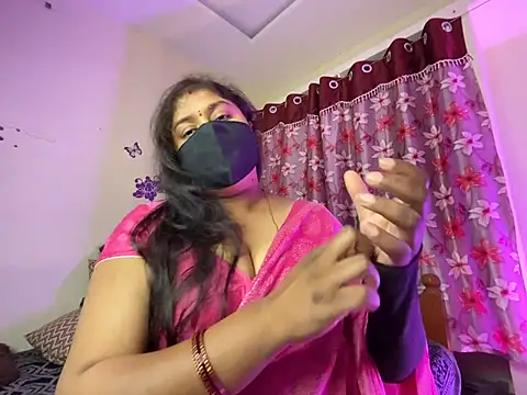 Snapshot of Love_4Sex chatting on April 28, 2026, 2:10 am Love 4Sex online show from April 28, 2026, 2:10 am