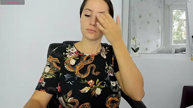 Snapshot of DiamondKay chatting on October 7, 2025, 8:11 am DiamondKay online show from October 7, 2025, 8:11 am