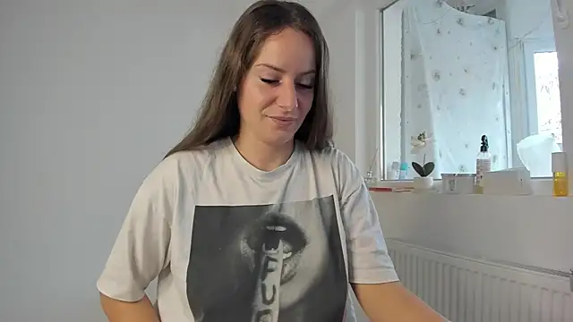 Snapshot of DiamondKay chatting on November 26, 2025, 9:32 am DiamondKay online show from November 26, 2025, 9:32 am