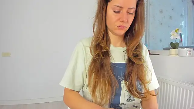 DiamondKay online show from February 24, 2026, 6:22 am