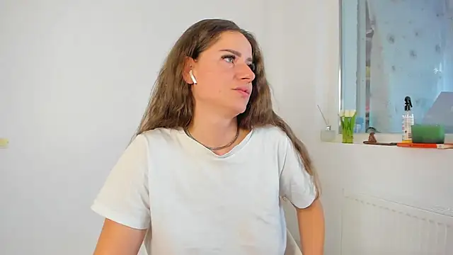 DiamondKay online show from April 6, 2026, 6:03 am