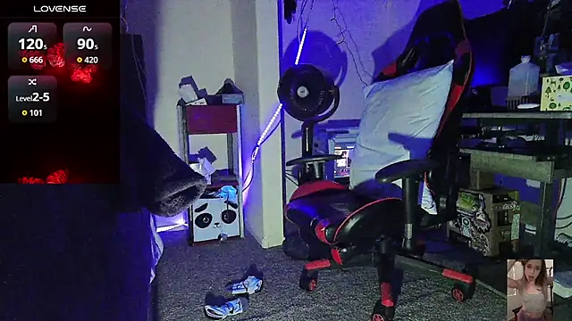 Blondiewithanass online show from April 5, 2026, 5:54 pm