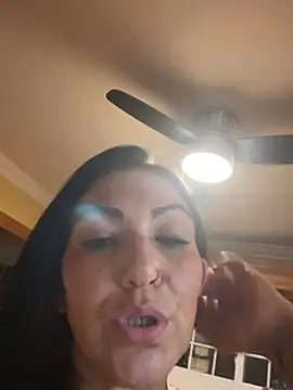 LittleMissEeve online show from June 3, 2026, 3:53 am