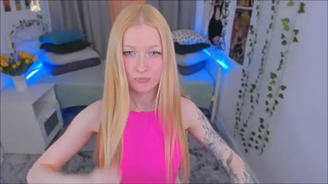 Laly Peach online show from January 12, 2025, 3:57 pm