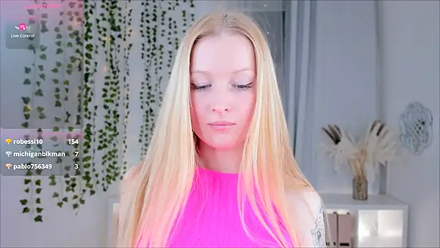 Laly Peach online show from January 13, 2025, 7:31 pm