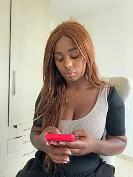 katherin cruz  online show from April 2, 2026, 5:43 pm