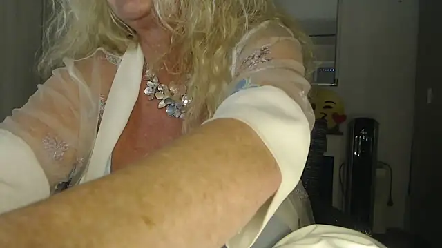 THESensualhorny online show from March 4, 2025, 12:44 pm