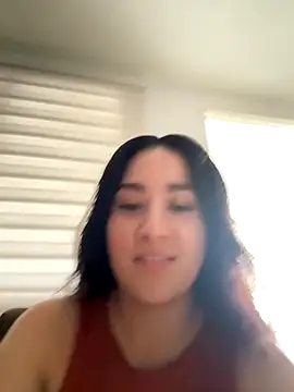 Snapshot of Nina_lovi chatting on November 27, 2025, 8:44 pm Nina lovi online show from November 27, 2025, 8:44 pm