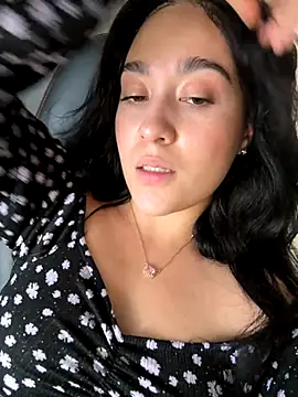 Snapshot of Nina_lovi chatting on December 2, 2025, 9:54 pm Nina lovi online show from December 2, 2025, 9:54 pm