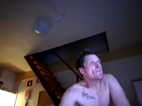 Snapshot of Svenslut chatting on February 9, 2025, 2:49 am Svenslut online show from February 9, 2025, 2:49 am