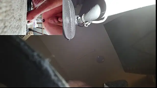 Snapshot of Svenslut chatting on October 6, 2025, 9:23 pm Svenslut online show from October 6, 2025, 9:23 pm