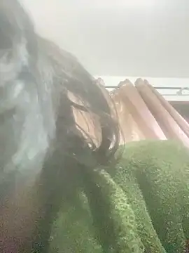 Sarah-safada online show from June 1, 2026, 1:18 am