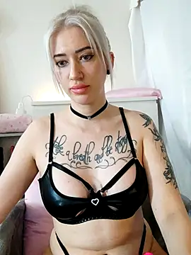 Snapshot of Fuck-Gina chatting on July 5, 2026, 2:13 pm Fuck-Gina online show from July 5, 2026, 2:13 pm