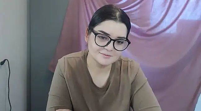 ohhhMie online show from February 11, 2025, 7:44 am