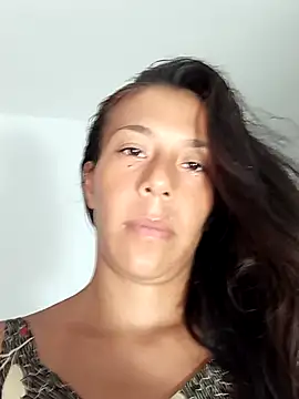 Luna-Natural online show from September 16, 2025, 2:01 am