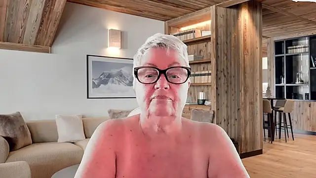 GrannyChrissy68 online show from February 14, 2026, 1:30 pm