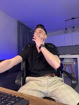 Snapshot of SinnerMeaning chatting on March 29, 2026, 7:14 pm SinnerMeaning online show from March 29, 2026, 7:14 pm