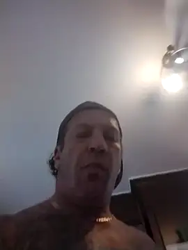 trucker1979 online show from November 20, 2025, 6:40 pm