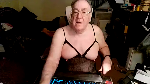 Toastir online show from December 18, 2024, 1:34 pm