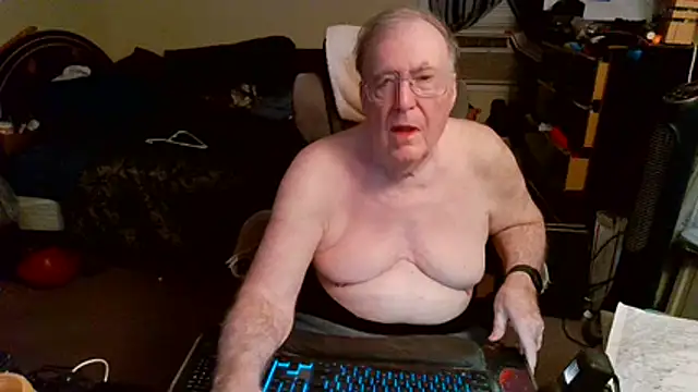 Snapshot of Toastir chatting on May 14, 2026, 7:53 pm Toastir online show from May 14, 2026, 7:53 pm