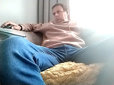 grzes19763 online show from September 12, 2025, 9:09 am