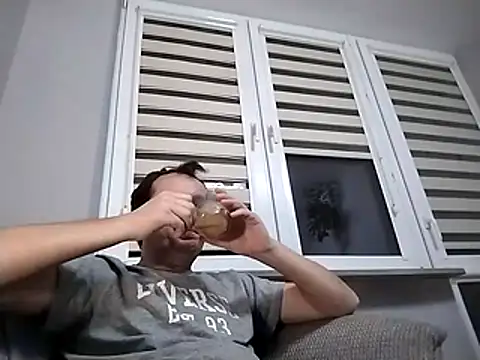 grzes19763 online show from December 19, 2025, 3:19 pm