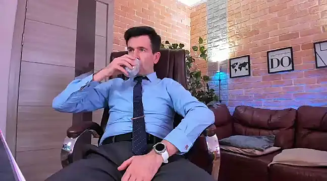 SteveTiger online show from January 26, 2025, 12:22 pm