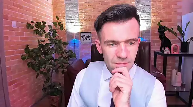 SteveTiger online show from February 3, 2025, 2:13 pm