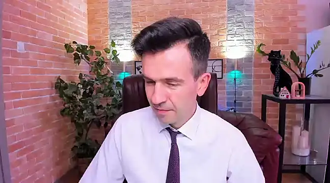 SteveTiger online show from February 17, 2025, 1:53 pm