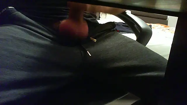 pasiuni online show from October 3, 2025, 7:44 pm