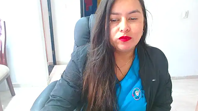 Ixchel Anaid online show from December 1, 2025, 6:35 pm