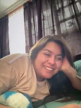 Ixchel Anaid online show from April 19, 2026, 1:10 pm