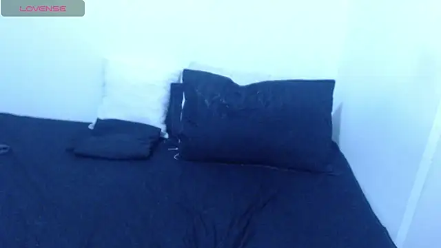 Dulce-Bella online show from March 13, 2026, 2:45 pm