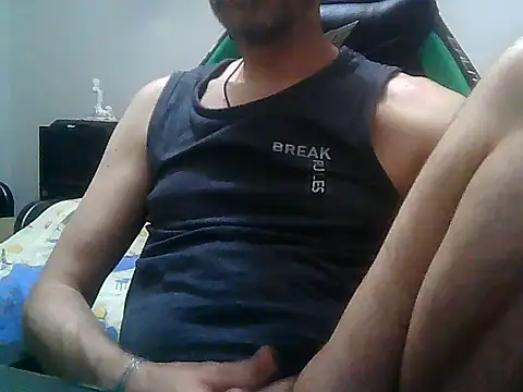 Snapshot of boran34 chatting on June 6, 2026, 10:25 pm boran34 online show from June 6, 2026, 10:25 pm