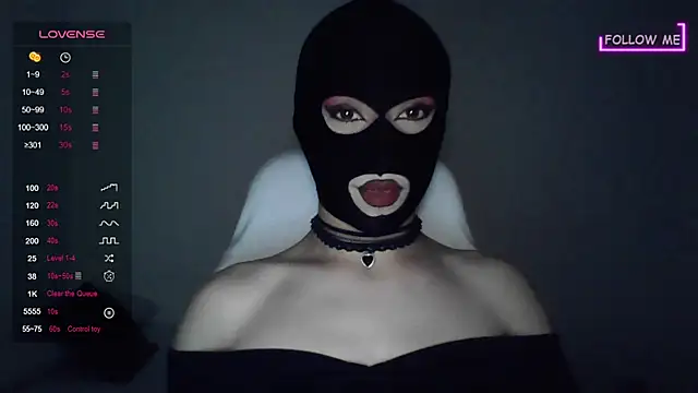 Snapshot of Bigfemblue chatting on October 9, 2025, 12:19 am Bigfemblue online show from October 9, 2025, 12:19 am