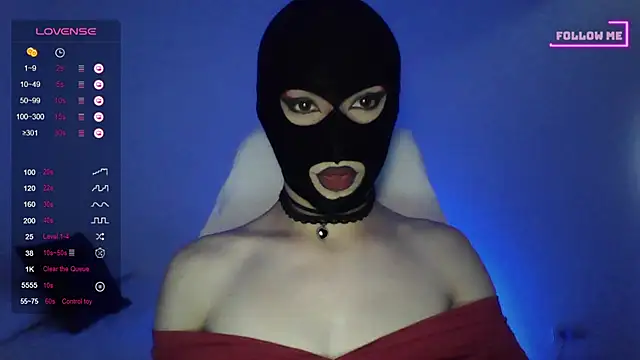 Snapshot of Bigfemblue chatting on October 9, 2025, 4:05 pm Bigfemblue online show from October 9, 2025, 4:05 pm