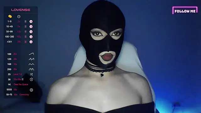 Snapshot of Bigfemblue chatting on October 11, 2025, 12:54 am Bigfemblue online show from October 11, 2025, 12:54 am