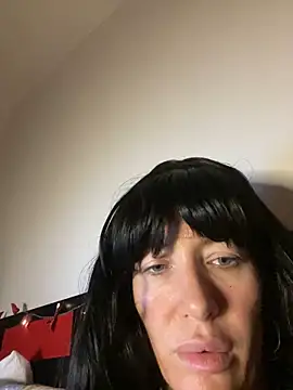 suuzykiss online show from June 26, 2026, 10:14 pm