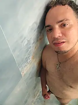 latinoflpr online show from September 21, 2025, 1:29 am